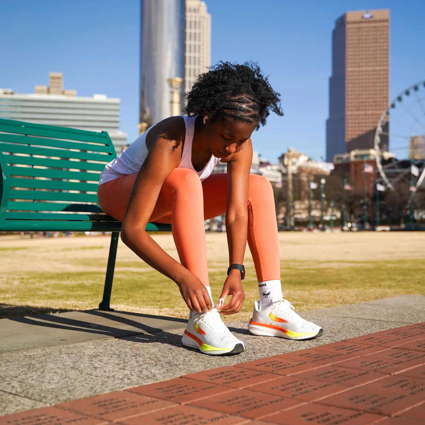 Women's Swift Running Apus